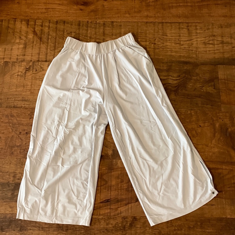 ADAY cooler days cropped pants